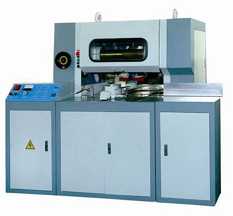 �����м��C(j��)