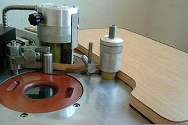 曲線封邊邊進行封邊