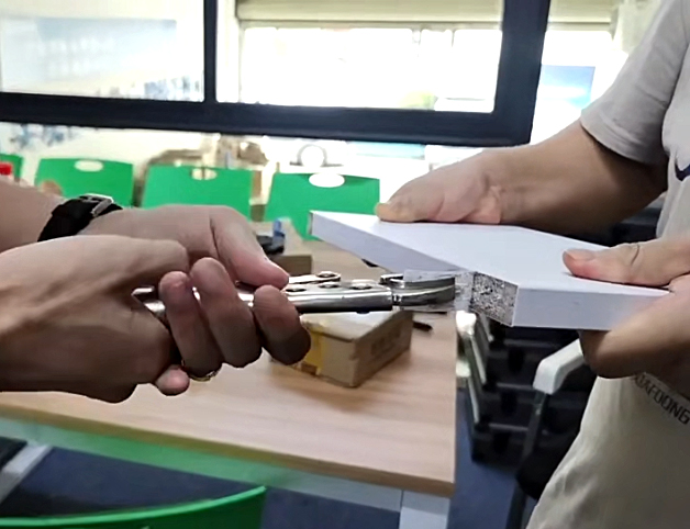 �����z�����yԇ�����Ƿ�ճ���ι�